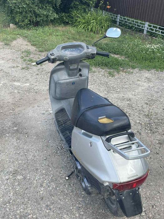Мопед Honda Lead 90.