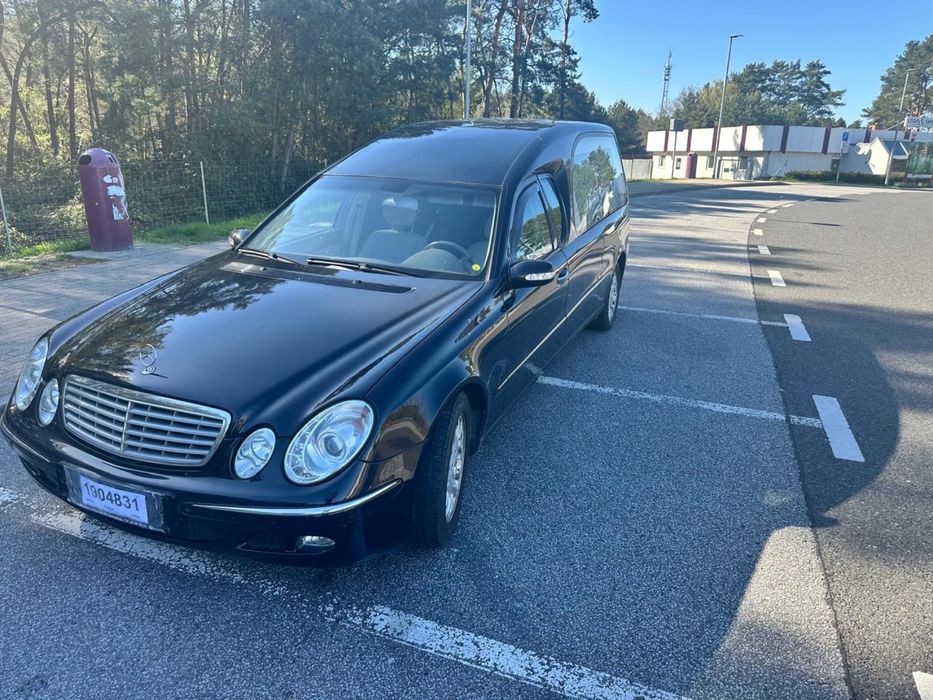 Катафалк  Mersedes-BenzW211 E270