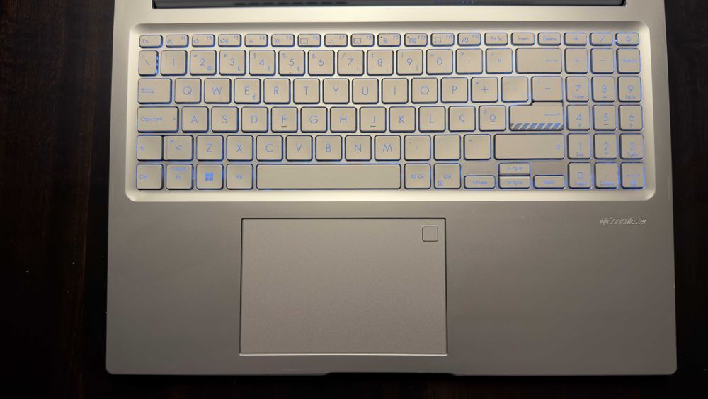 Asus VivoBook F1605EA - i5-1135G7 - 12GB RAM - 500GB SSD - Monitor IPS