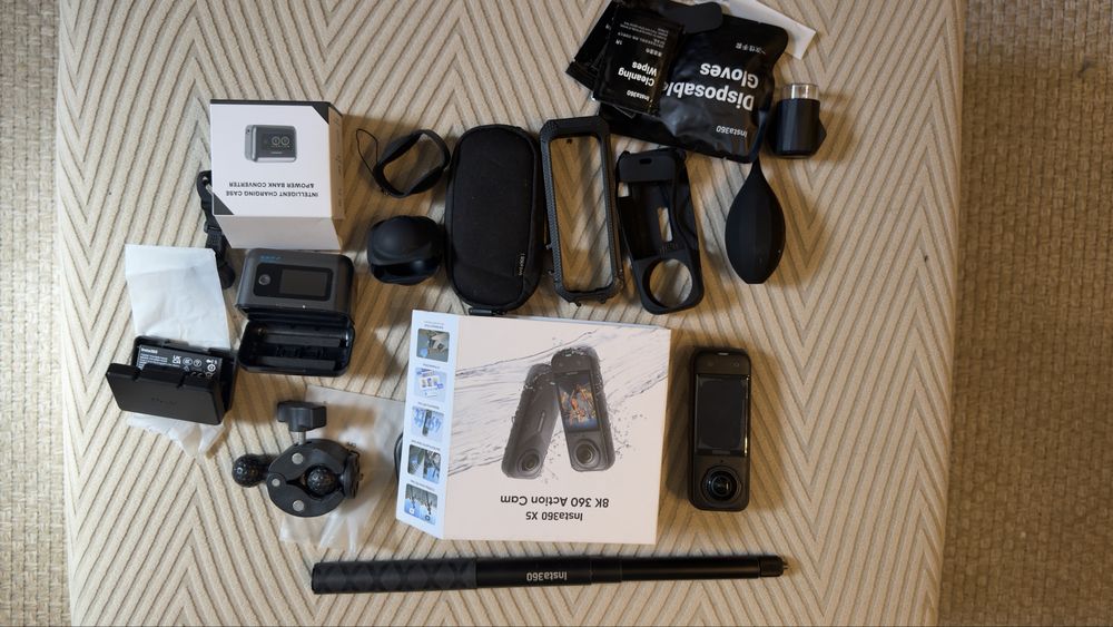 Camera Insta 360 X5