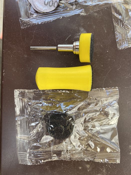 Zestaw do szlifowania polerowania reflektorów lamp krążki na rzep