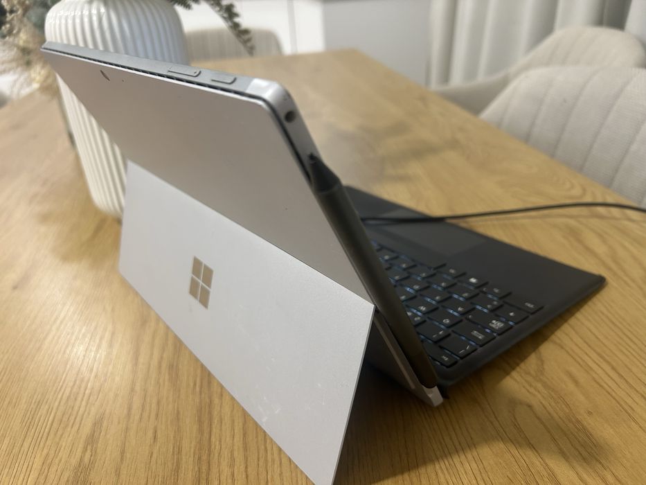 Surface Pro 7 i5, 8 GB RAM, 117 GB storage64552469329922123