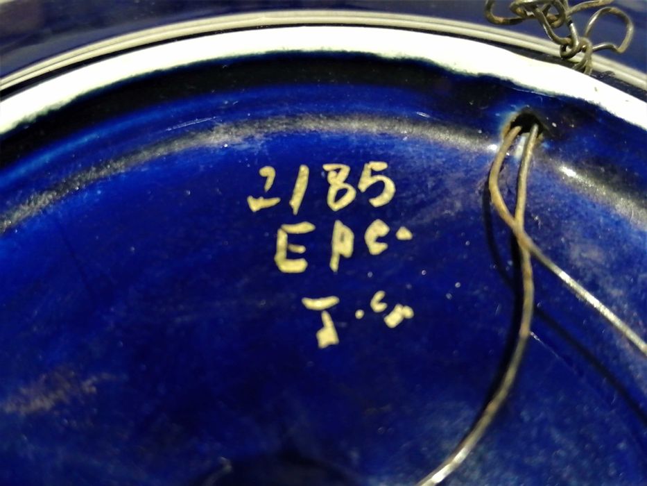 Jarra e dois pratos Estatuária artística de Coimbra