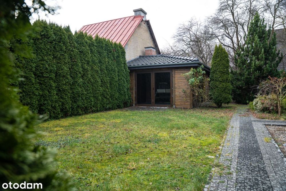 Dom bliźniak z garażem w spokojnej okolicy blisko lasu
