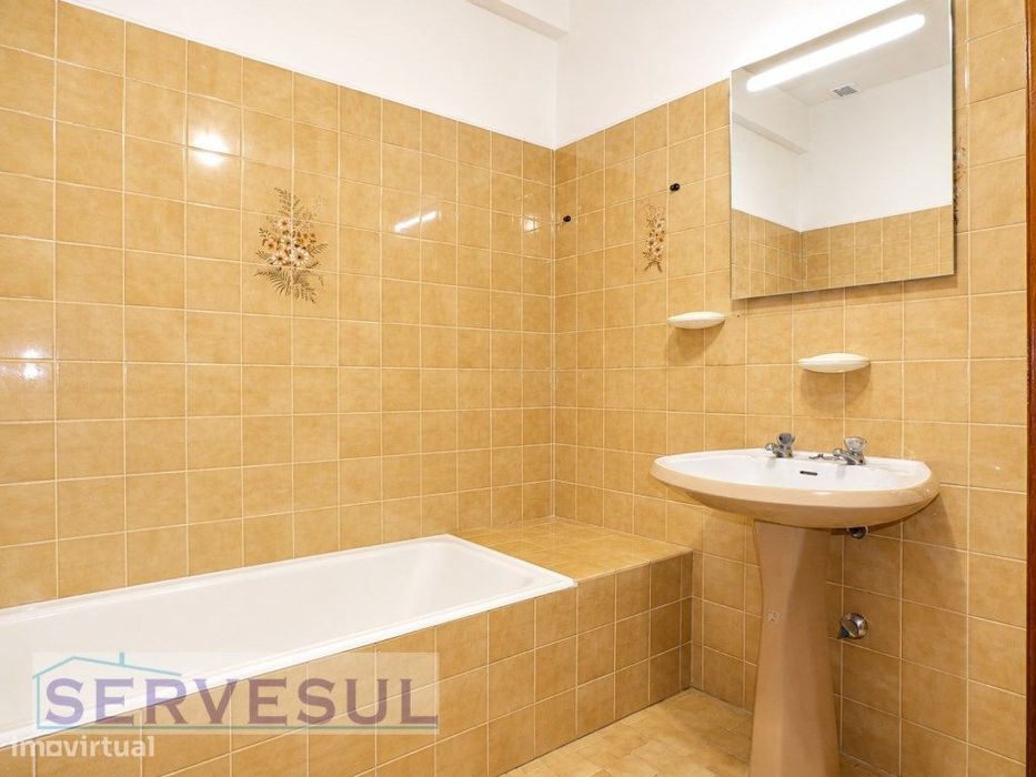 Apartamento de 4 quartos, localizado no centro da vila de Messines,...