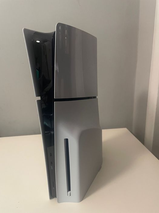 Play station 5 1TB