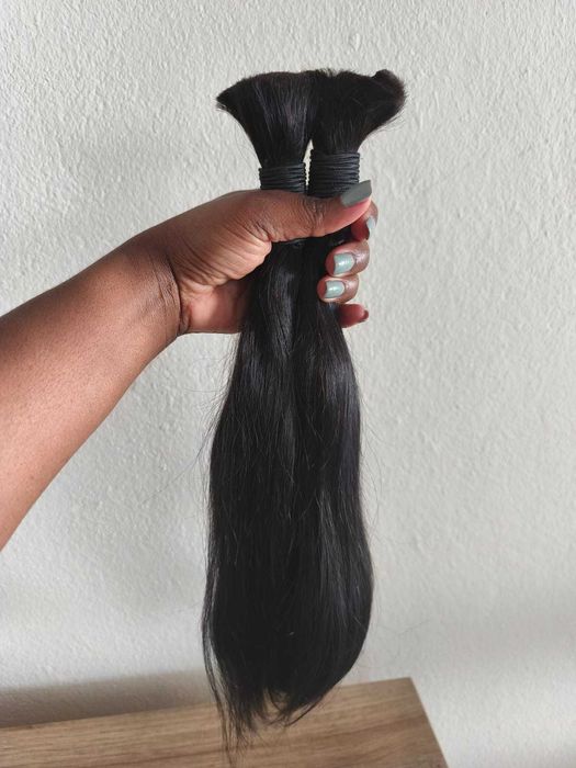 Aplicação de extensão de cabelo humano