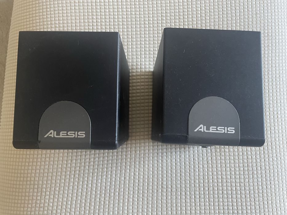 Colunas/Monotores Alessis M1 Active 320 USB