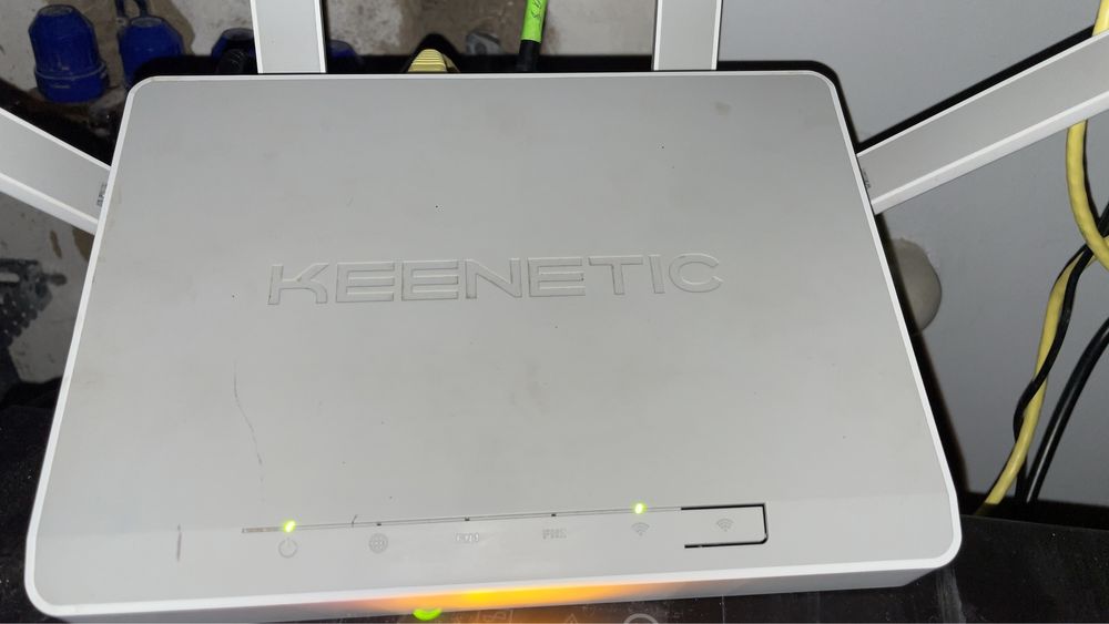 Маршрутизатор Keenetic ultra 1810: 5 066 грн. - Периферійні пристрої ...