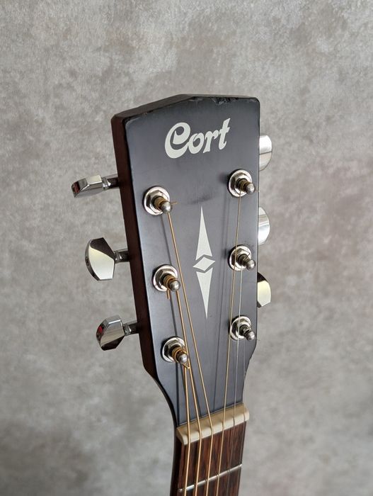 Акустическая гитара Cort AD810