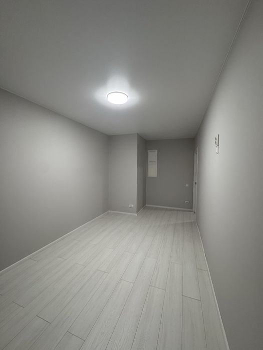 Чешка Комарова 3 кімнати