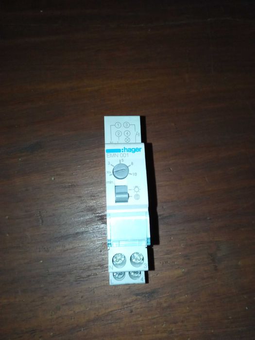 Automático de escada437397315661352962