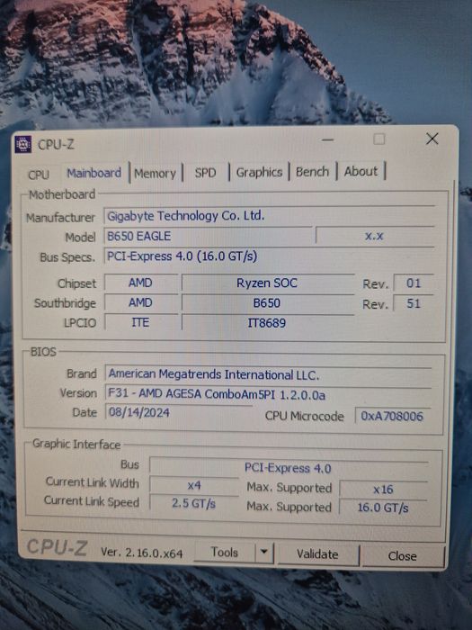 Komputer AMD Ryzen 5 8500g + Endorfy Fortis 5/32gb RAM/RTX 4070.