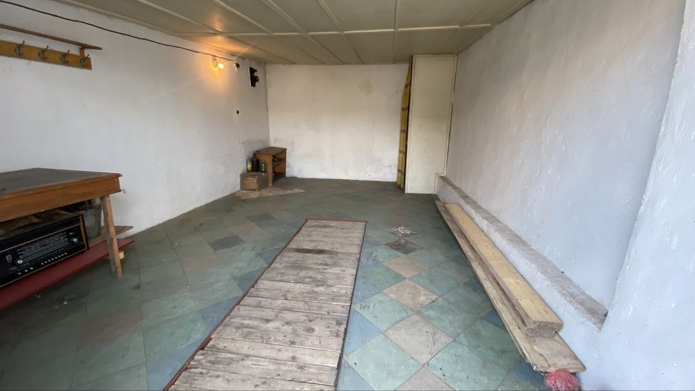 Продам цегляний гараж