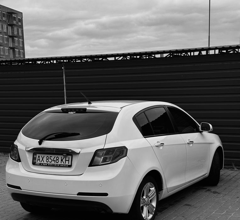 Срочно  Geely Emgrand 7