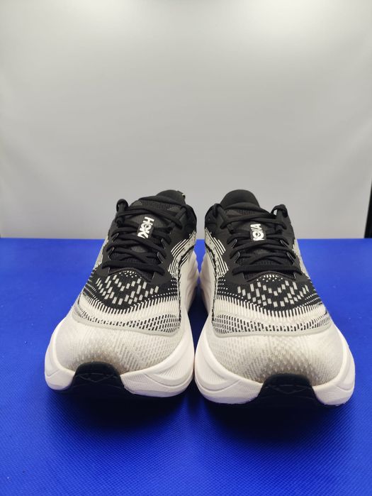 Кросівки Hoka One One Skyflow ( унісекс) - 42 розмір. Оригінал