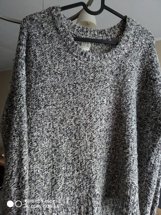 Sweterek  S z cekinami
