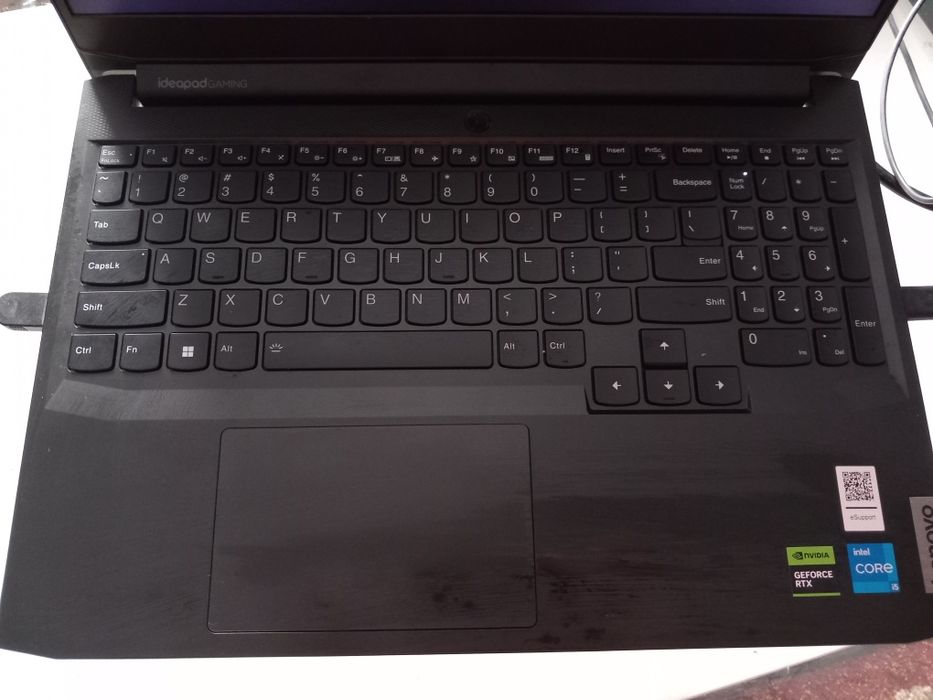 Laptop gamingowy Lenovo+ myszka