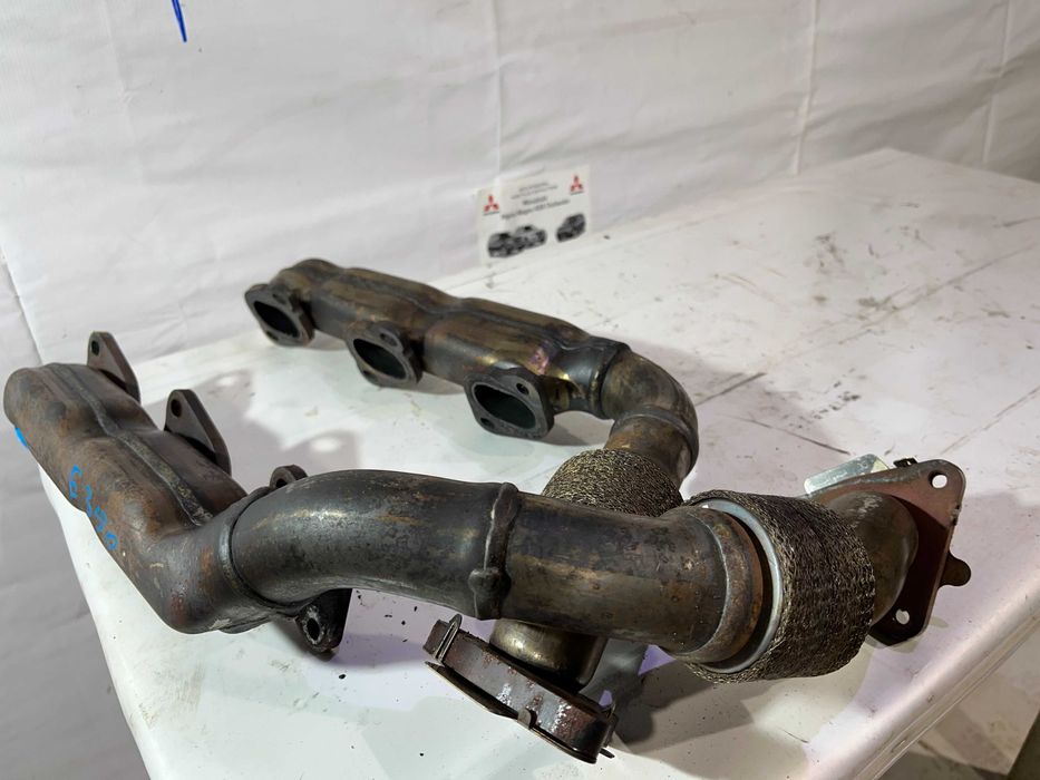 Колектор випускной 3.0 ОМ 642 Mercedes-Benz правий лівий