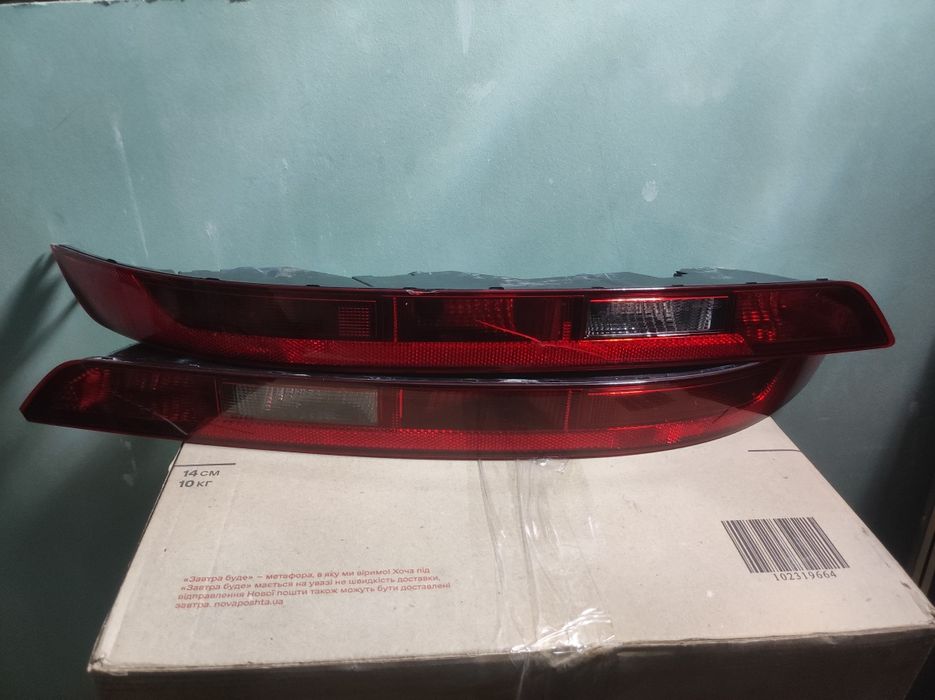 Ліхтарі в задній бампер audi Q5 2019р