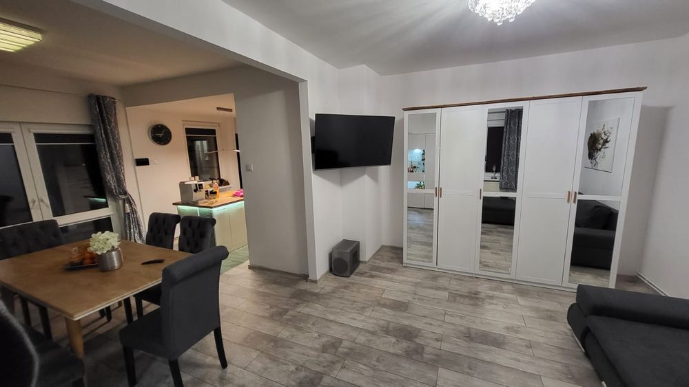 Dom wolnostojący z garażem