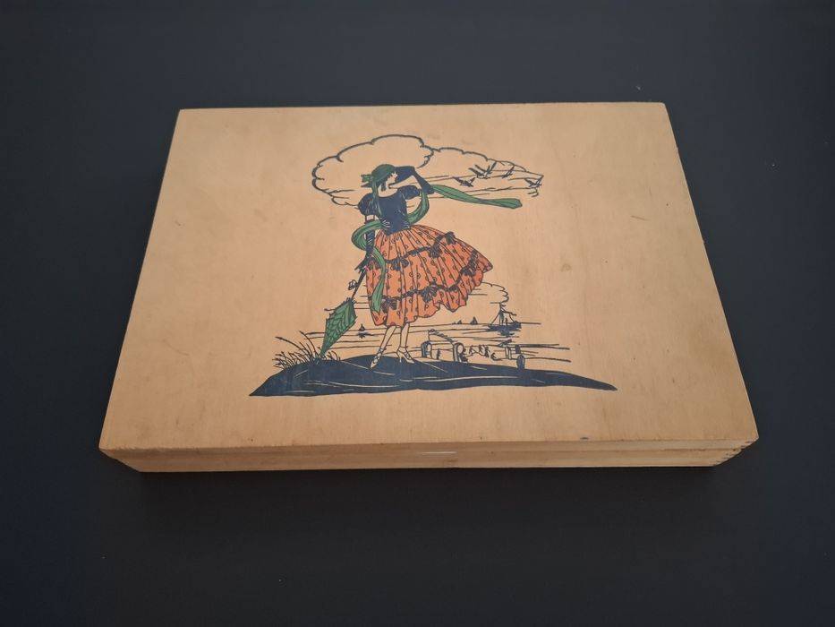 Caixa madeira com desenho