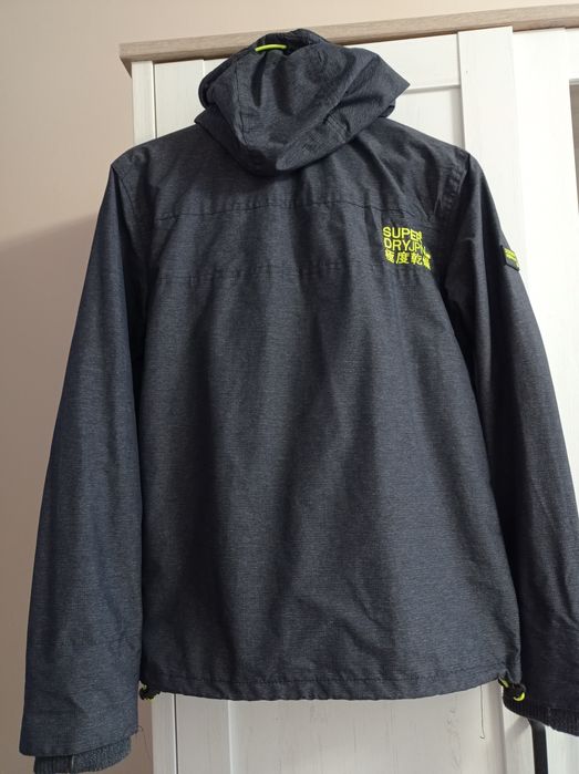 Kurtka wiosenna Superdry damska