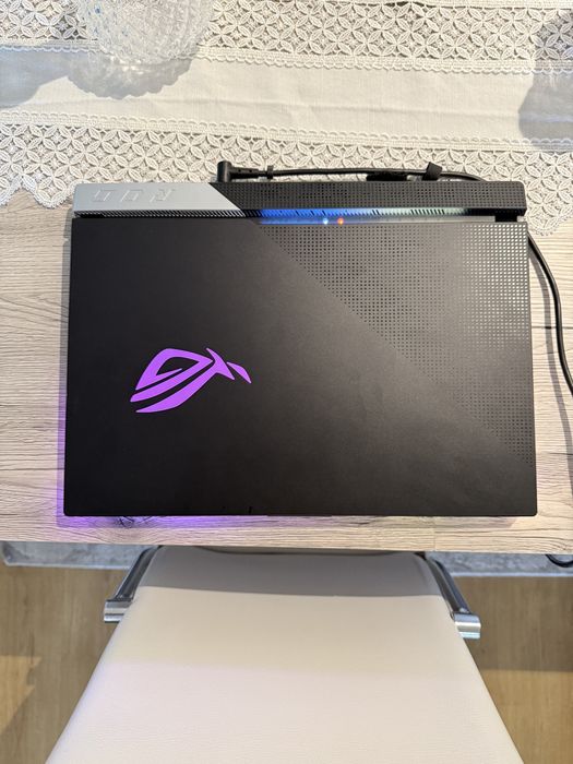 Asus Rog strix 15.6 G533QS RTX 3080 / Ryzen 9 5900HX / 300hz