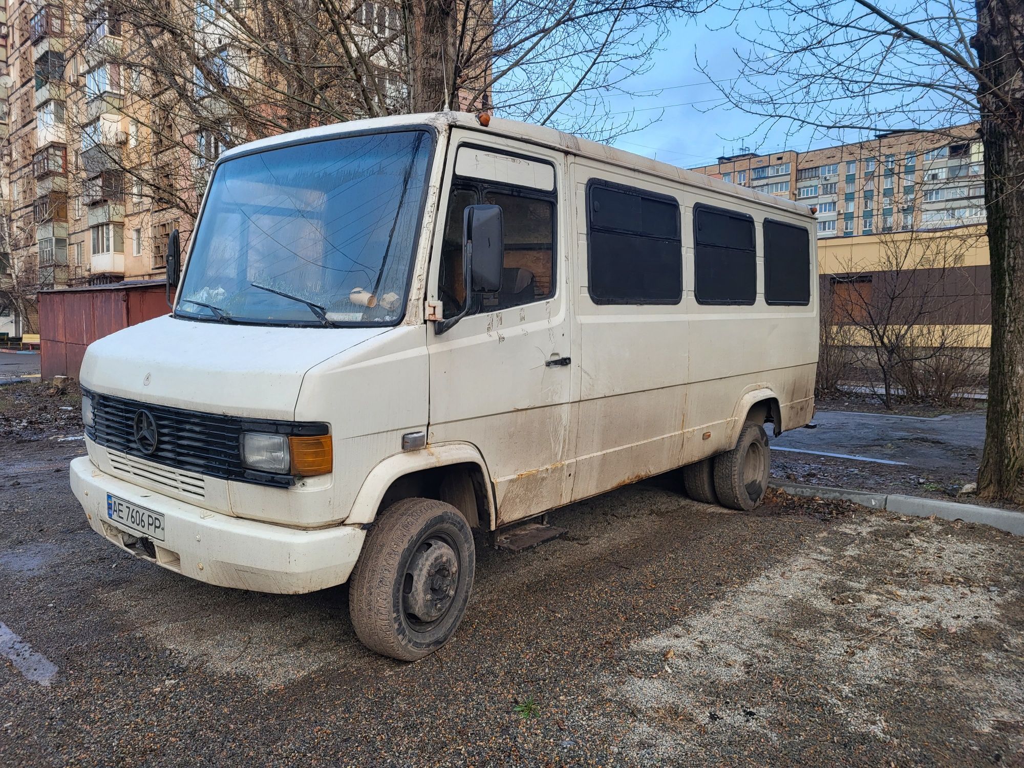Mercedes-Benz 609, 1989 г., 4.0 л., дизель, механика, продажа в Вилейке. 1002631