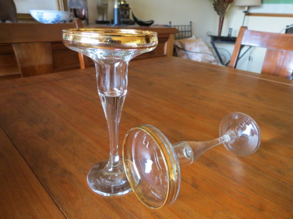 Par de castiçais em vidro italiano