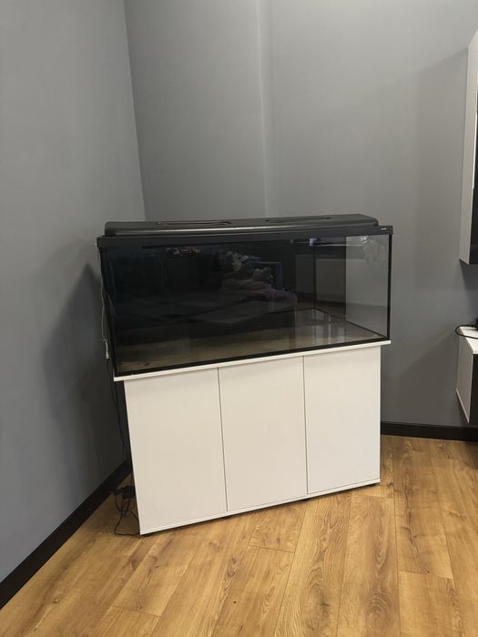 Sprzedam akwarium 240 l z szafką
