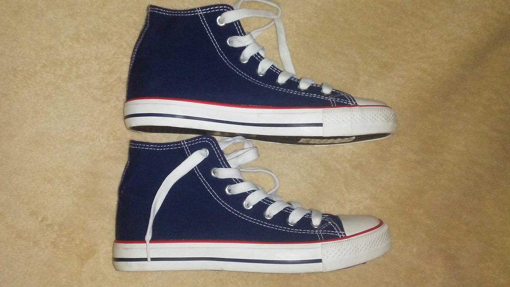 Темно-сині високі кросівки з парусинової тканини New look,38-39 р.