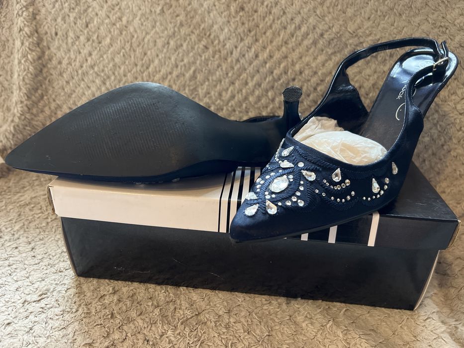 Buty szpilki ciemny granat