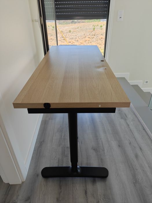 Secretária/mesa trabalho 140 x 60