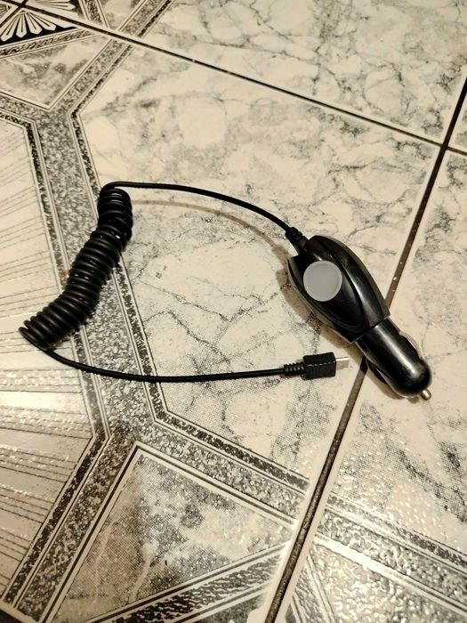 Ładowarka samochodowa micro USB