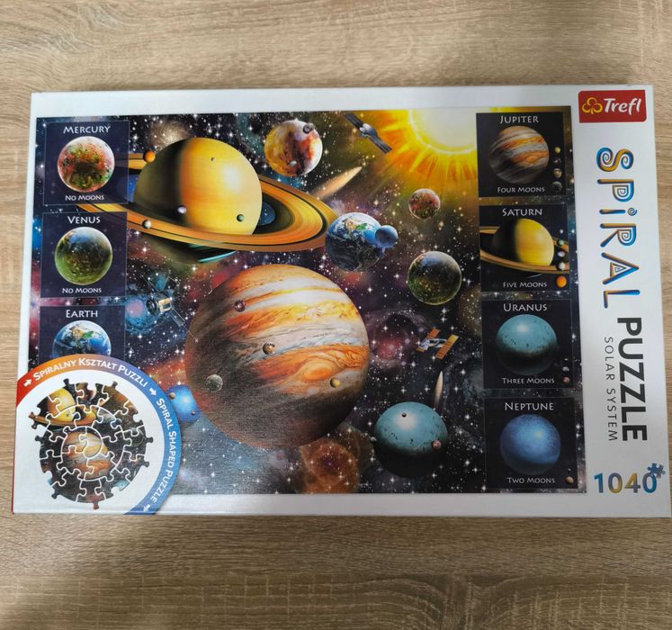 Puzzle -Trefl spiral puzzle - Solar System