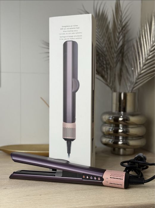 Airstrait - фен-вирівнювач для волосся