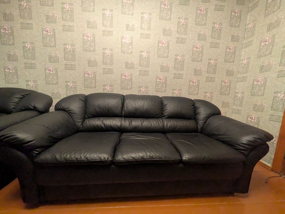 Продам дивани, стан відмінний