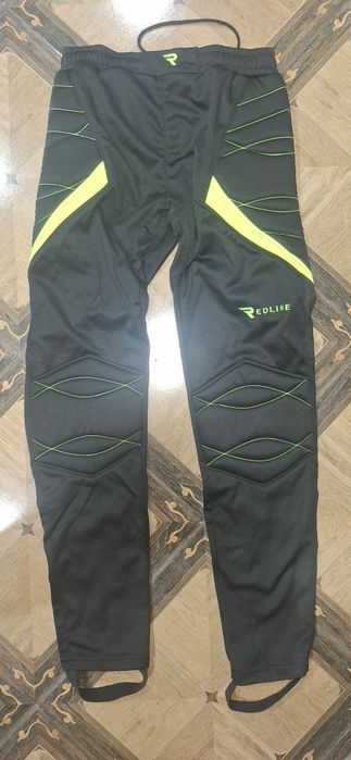 Продам воротарську форму - REDLINE