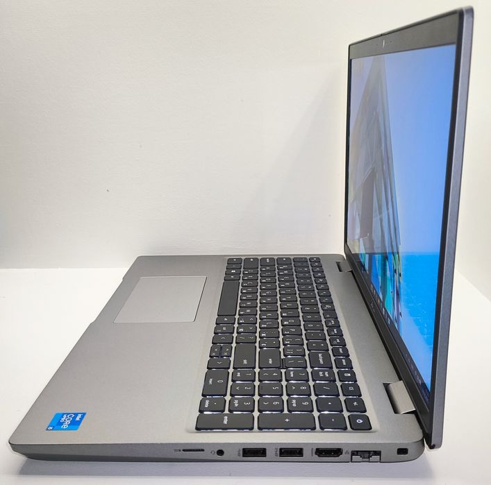 Dell Precision 3561 Графічний ноутбук