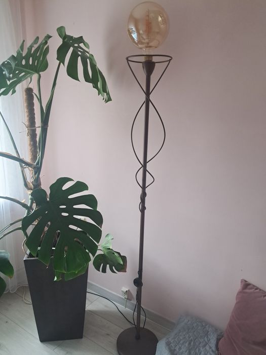 Lampa stojąca  metalowa
