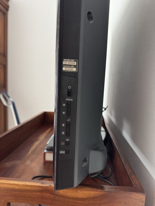 Sony Bravia KDL-40S5600, 40 polegadas