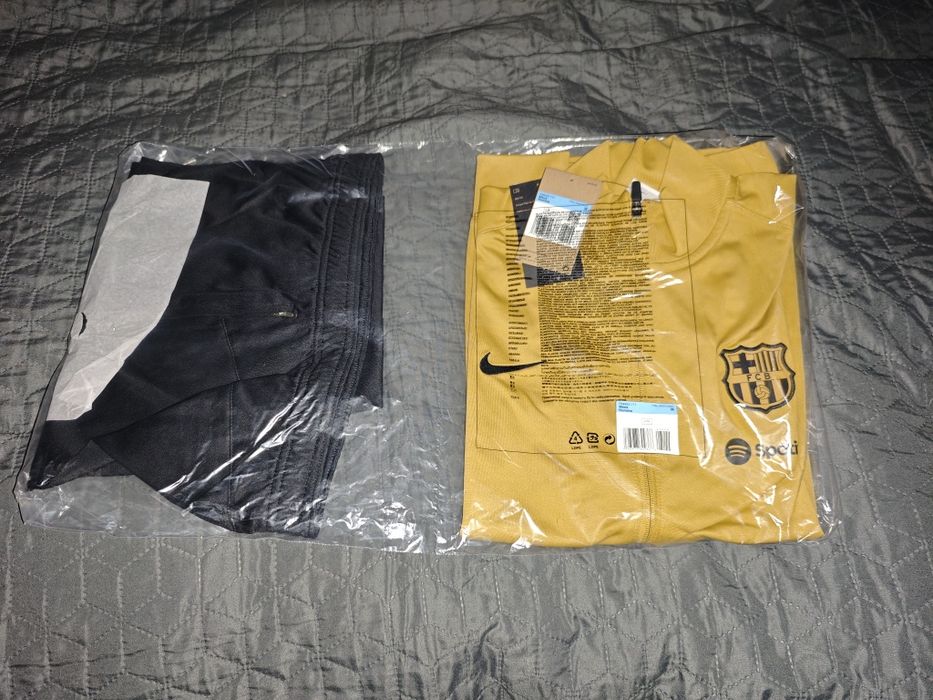 Dres piłkarski FC Barcelona Nike złoto czarny M