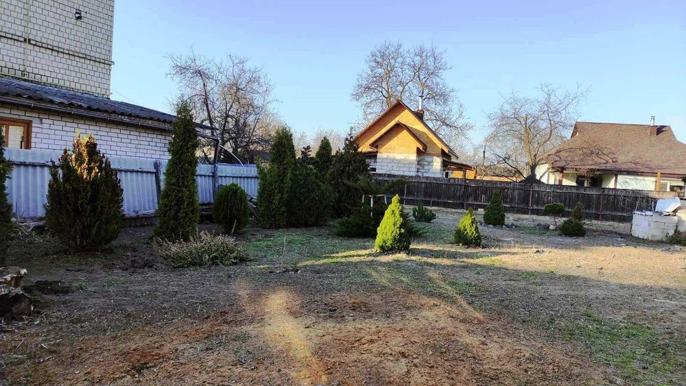 Продам будинок в центрі