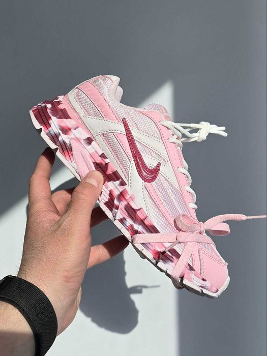 Жіночі кросівки Nike Initiator Custom Spot Pink
