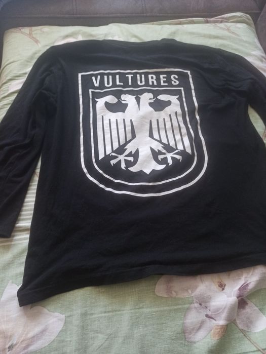 Longsleeve Vultures