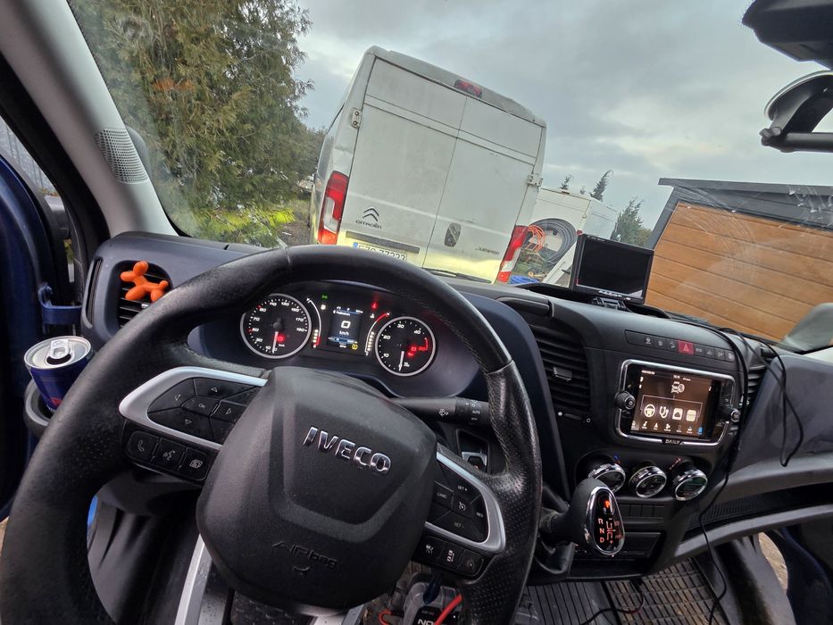 Laweta iveco 2020 rok  dwa baki