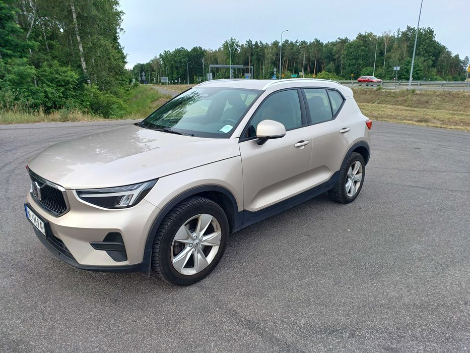 Volvo XC40 B3 MILD HYBRID - sprzedaż  lub dalszy leasing