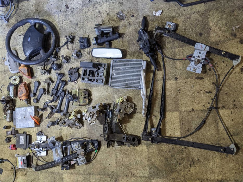 Блок предохранителей ford focus 1 1.8d