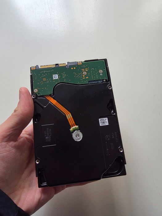 Seagate Exos X18 18TB SAS 12Gb/s - Enterprise HDD (ST18000NM004J)